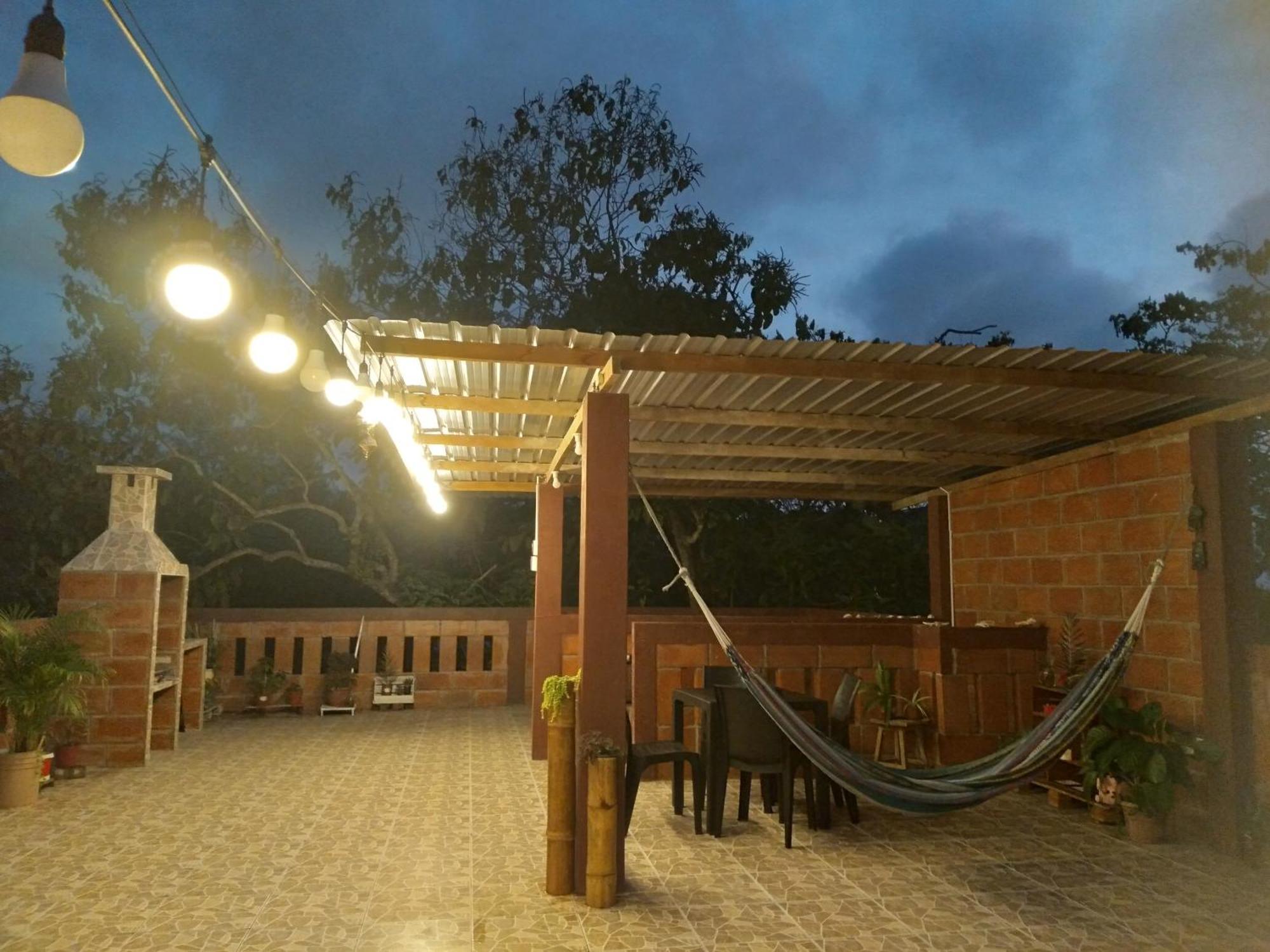 Hostal Casa Taisha มอนตาญิตาร์ ภายนอก รูปภาพ