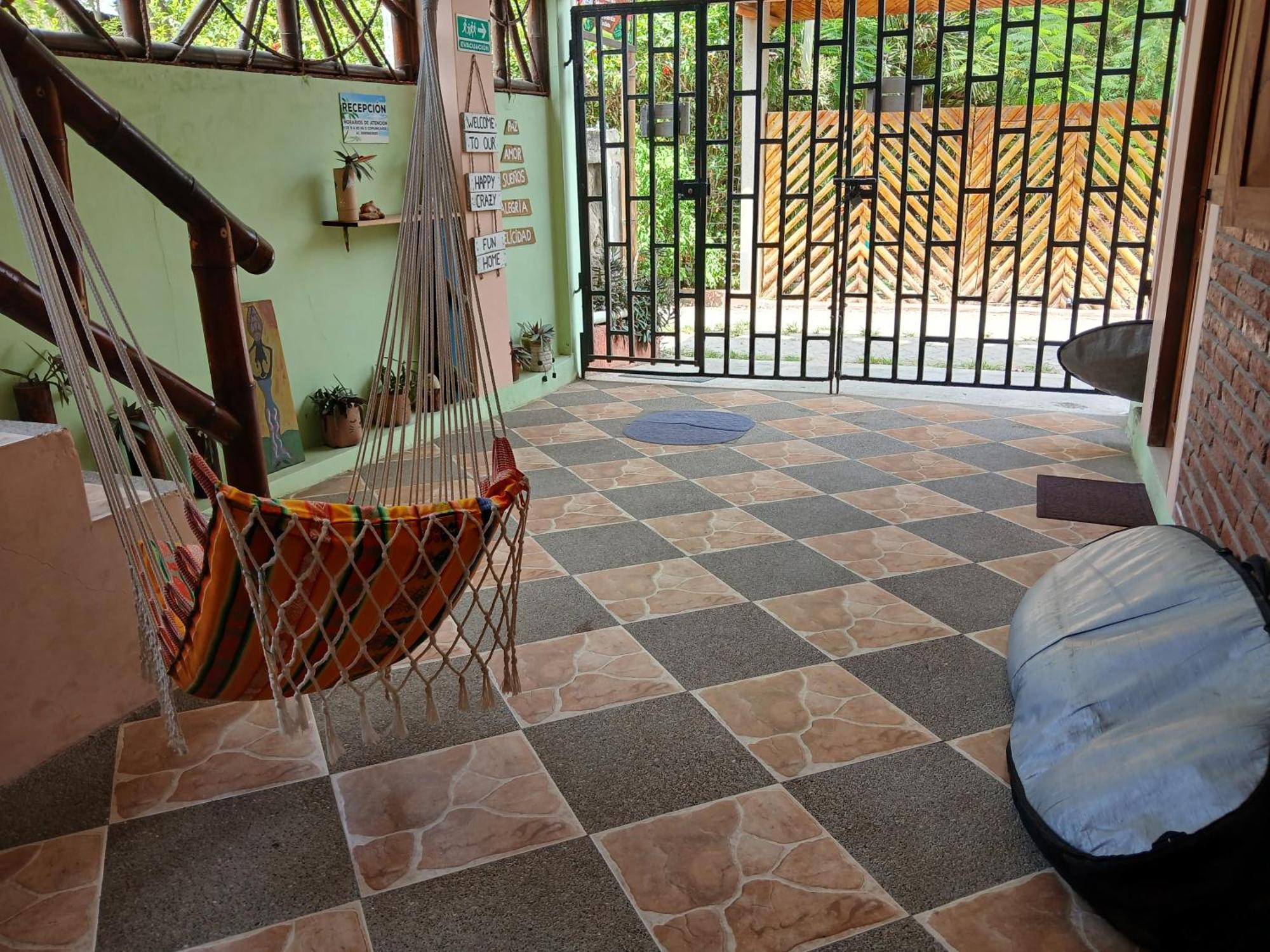 Hostal Casa Taisha มอนตาญิตาร์ ภายนอก รูปภาพ